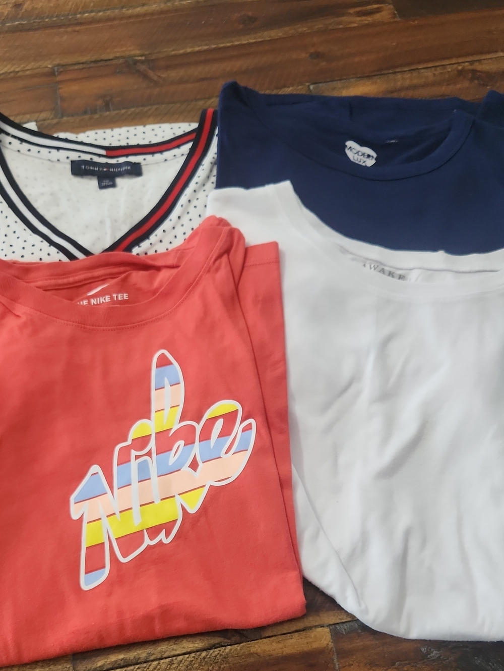 Sm Womens lot of 4 tops